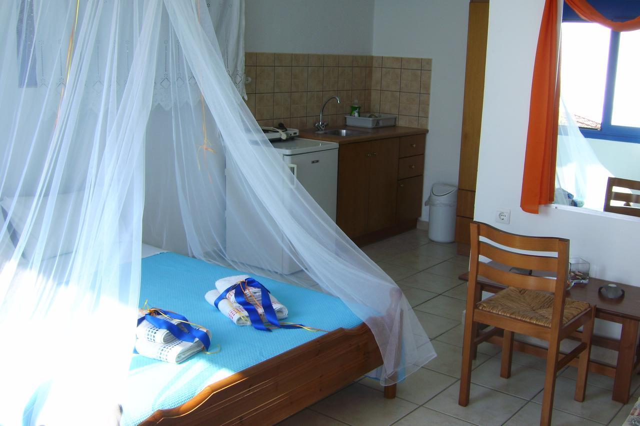Studios Avra Akhladherí Esterno foto
