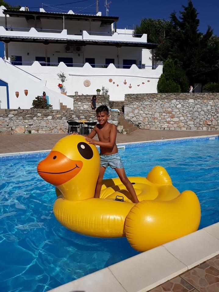 Studios Avra Akhladherí Esterno foto